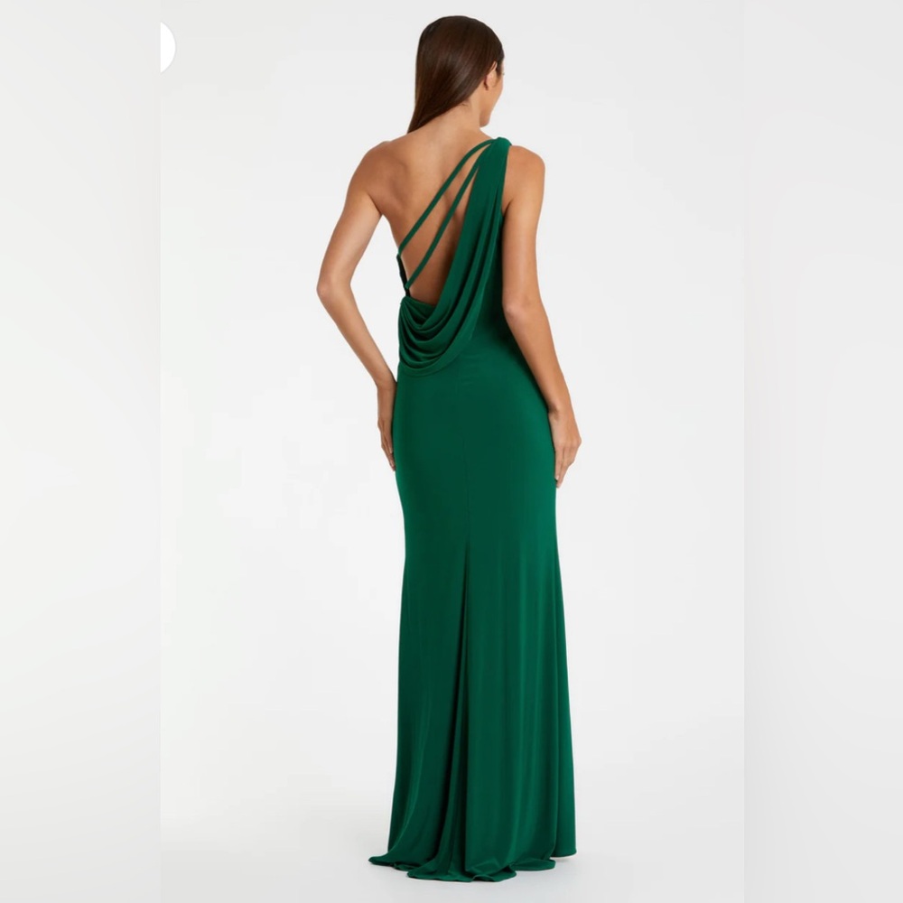 Mac Duggal Green Jersey One Shoulder Drape Back NWT Size 4 - Picture 1 of 4